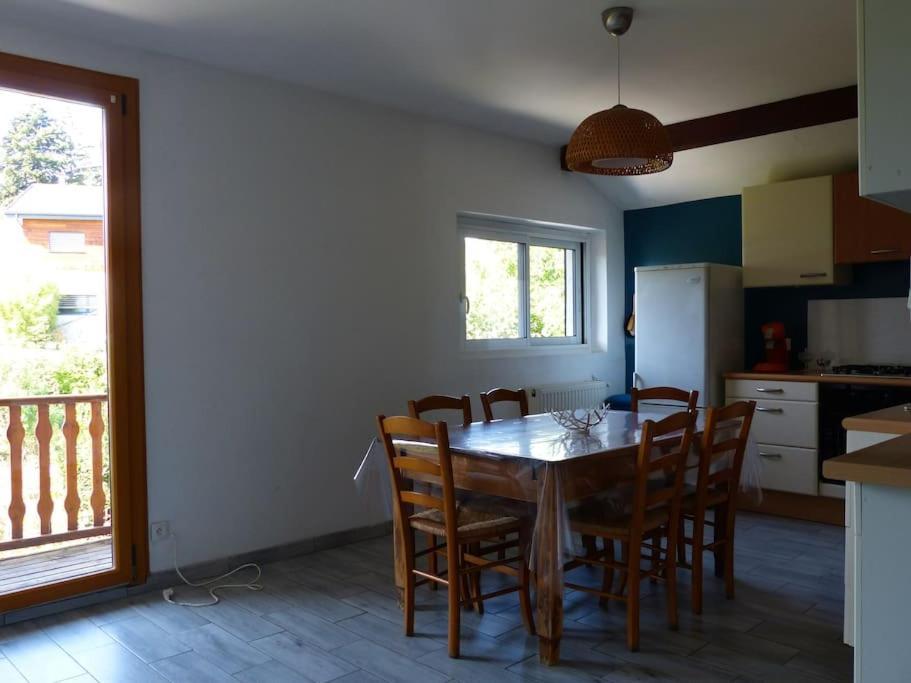 Appartement Dans Maison Brié-et-Angonnes Eksteriør billede